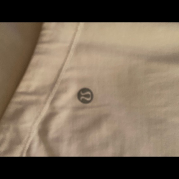 White Lulu Lemon athletic shirt - Picture 3 of 3